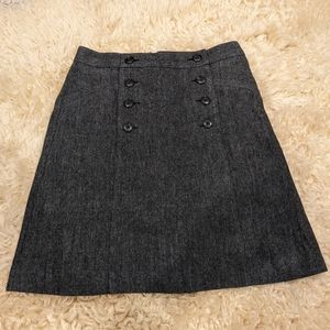 Women's wool skirt, size 4, in great condition
